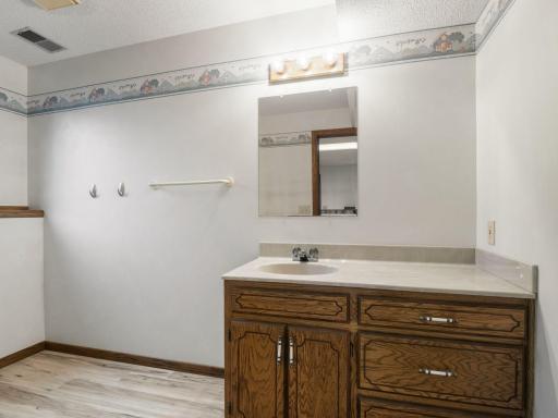 2250 Country Trail W, Jordan, MN 55352