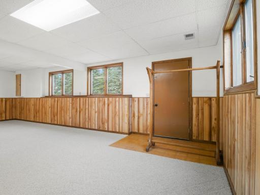 2250 Country Trail W, Jordan, MN 55352