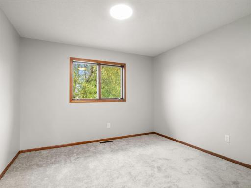 2250 Country Trail W, Jordan, MN 55352