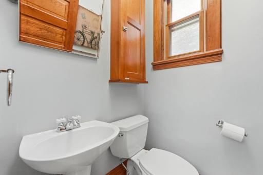 111 Isabel Street E, Saint Paul, MN 55107