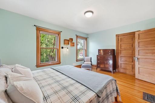 111 Isabel Street E, Saint Paul, MN 55107