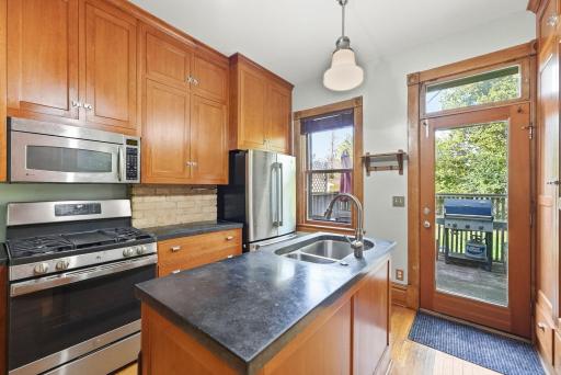 111 Isabel Street E, Saint Paul, MN 55107
