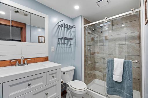 680 Hiawatha Avenue, Vadnais Heights, MN 55127