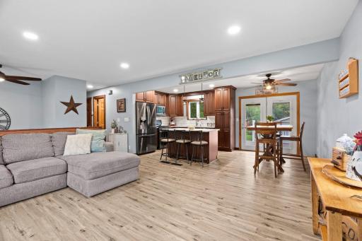 680 Hiawatha Avenue, Vadnais Heights, MN 55127