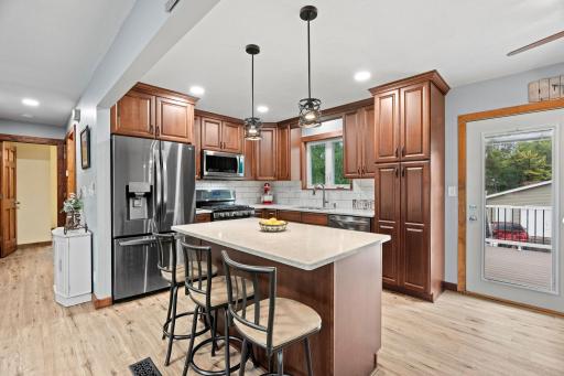 680 Hiawatha Avenue, Vadnais Heights, MN 55127