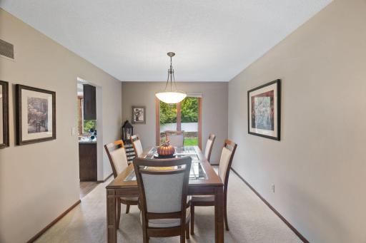 481 Marie Avenue W, Saint Paul, MN 55118