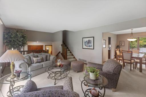 481 Marie Avenue W, Saint Paul, MN 55118