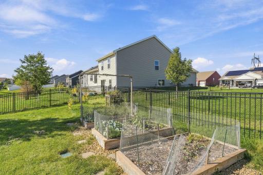 8539 Titanium Circle, Woodbury, MN 55129
