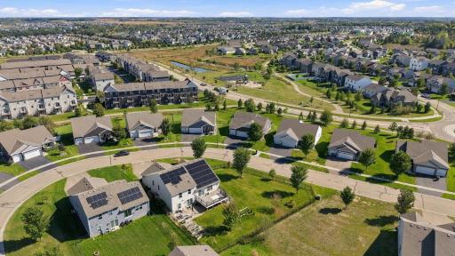 8539 Titanium Circle, Woodbury, MN 55129