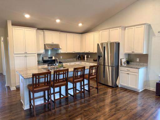 8539 Titanium Circle, Woodbury, MN 55129