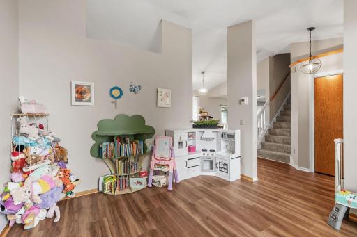Beautiful LVP floors & neutral paint colors