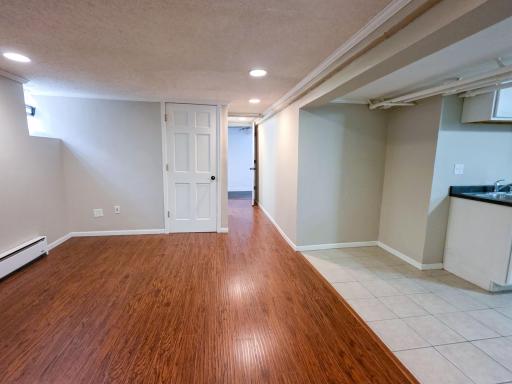 100 W 40th Street, Minneapolis, MN 55409