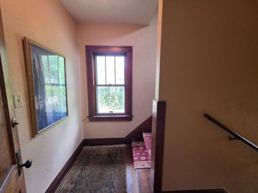 100 W 40th Street, Minneapolis, MN 55409