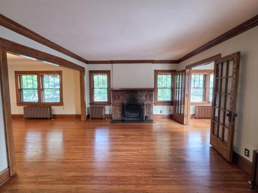 100 W 40th Street, Minneapolis, MN 55409