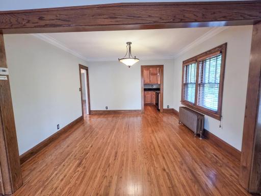 100 W 40th Street, Minneapolis, MN 55409