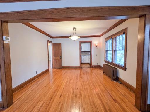 100 W 40th Street, Minneapolis, MN 55409