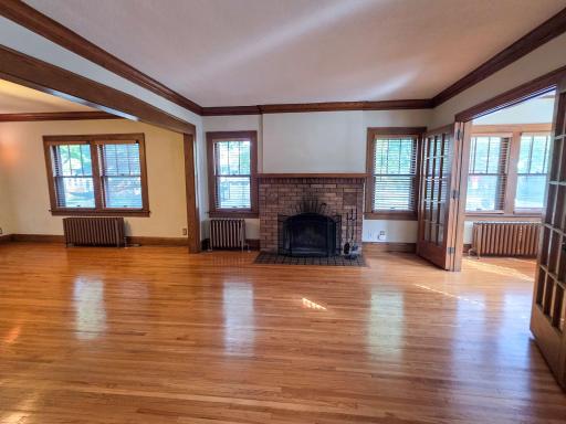 100 W 40th Street, Minneapolis, MN 55409