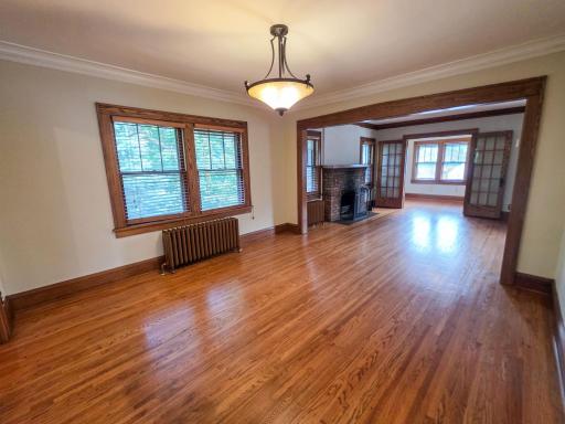 100 W 40th Street, Minneapolis, MN 55409