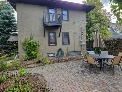 100 W 40th Street, Minneapolis, MN 55409