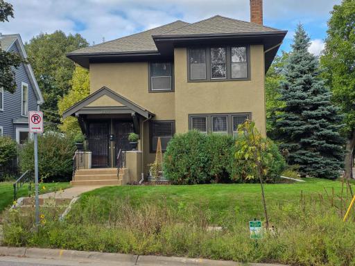 100 W 40th Street, Minneapolis, MN 55409