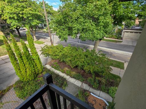 100 W 40th Street, Minneapolis, MN 55409