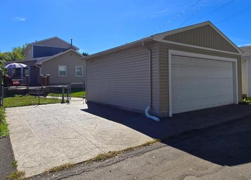 855 Cottage Avenue E, Saint Paul, MN 55106