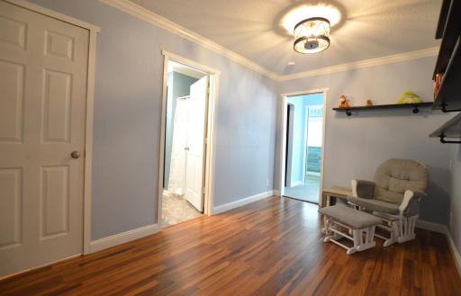 855 Cottage Avenue E, Saint Paul, MN 55106
