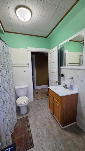 Upstairs bathroom