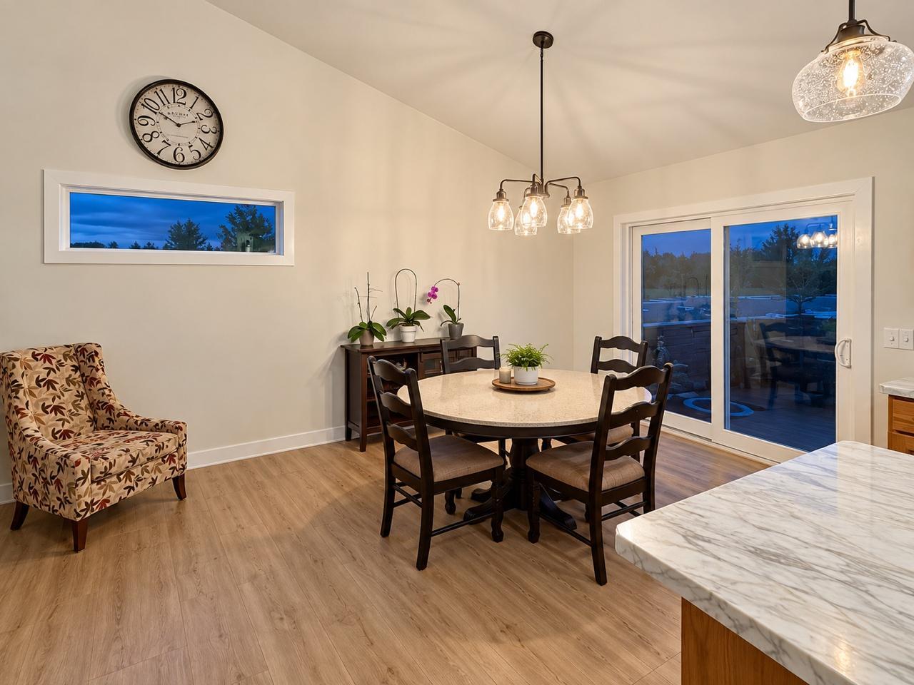 Spacious Dining area