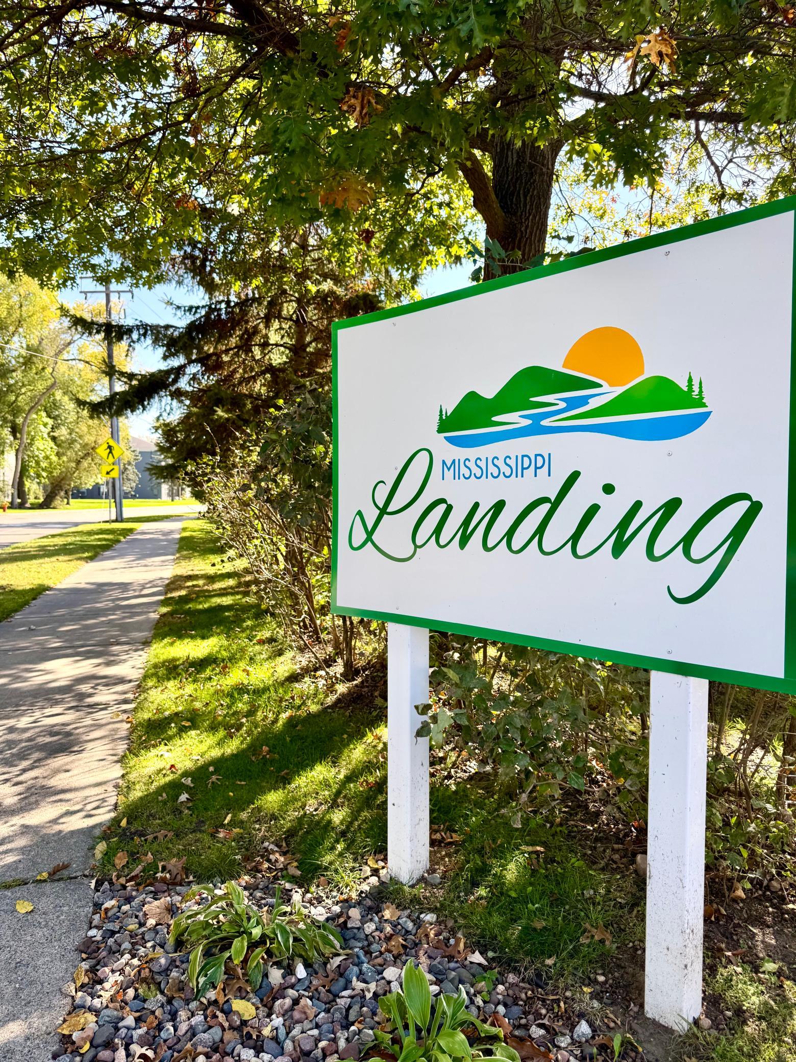 Beautiful One Level Living In Mississippi Landing!