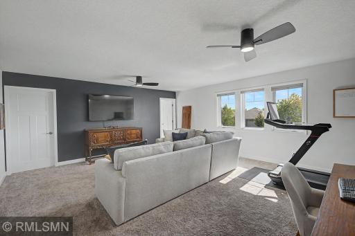 8890 Irving Boulevard N, Lake Elmo, MN 55042