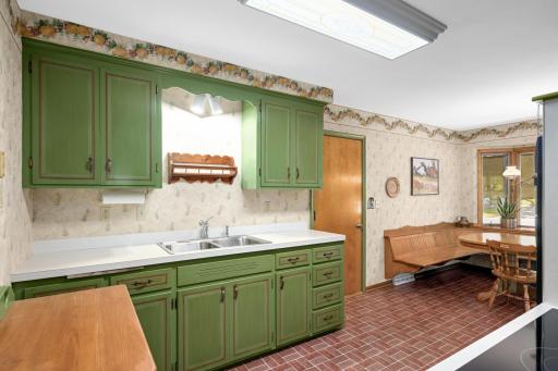 4617 W 90th Street, Bloomington, MN 55437
