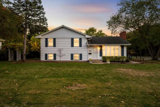 4617 W 90th Street, Bloomington, MN 55437