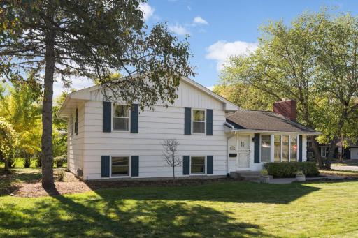 4617 W 90th Street, Bloomington, MN 55437