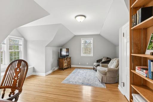1359 Idaho Avenue W, Saint Paul, MN 55108