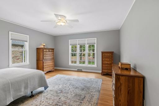 1359 Idaho Avenue W, Saint Paul, MN 55108