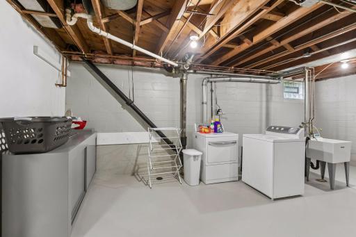 1359 Idaho Avenue W, Saint Paul, MN 55108