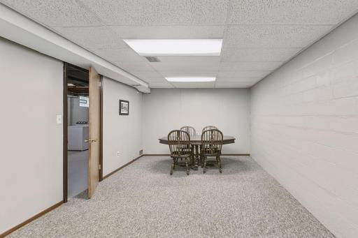 1359 Idaho Avenue W, Saint Paul, MN 55108