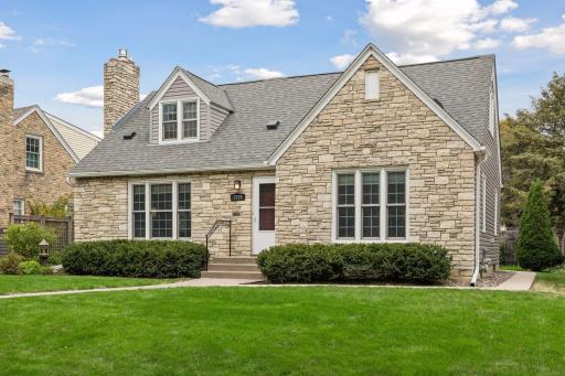 1359 Idaho Avenue W, Saint Paul, MN 55108