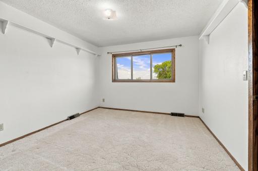 1402 E Gateway Circle S, H, Fargo, ND 58103