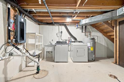 1402 E Gateway Circle S, H, Fargo, ND 58103