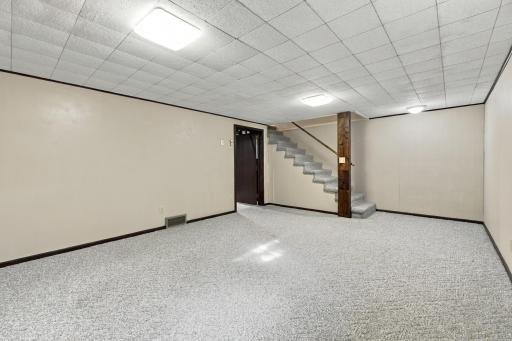 1402 E Gateway Circle S, H, Fargo, ND 58103