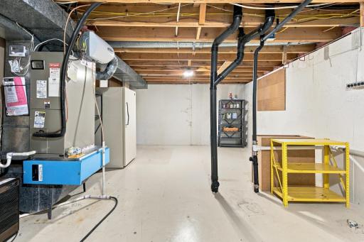 1402 E Gateway Circle S, H, Fargo, ND 58103