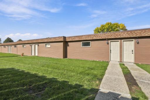 1402 E Gateway Circle S, H, Fargo, ND 58103