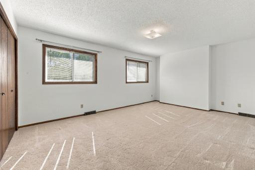 1402 E Gateway Circle S, H, Fargo, ND 58103