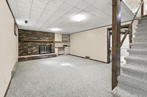1402 E Gateway Circle S, H, Fargo, ND 58103