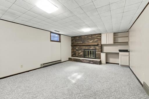 1402 E Gateway Circle S, H, Fargo, ND 58103