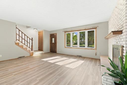 1402 E Gateway Circle S, H, Fargo, ND 58103