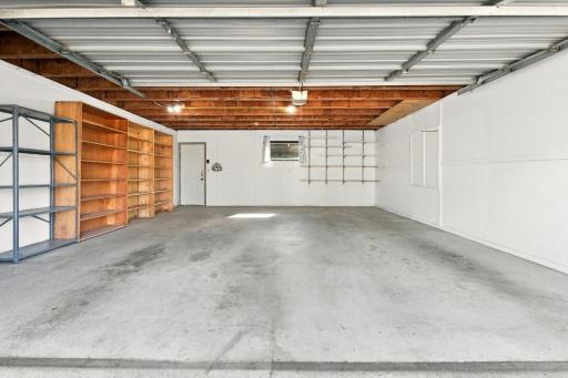 1402 E Gateway Circle S, H, Fargo, ND 58103