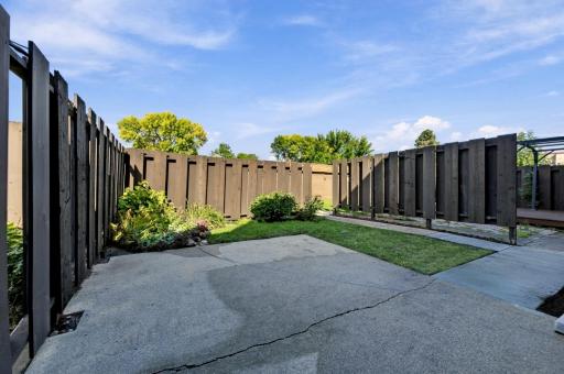 1402 E Gateway Circle S, H, Fargo, ND 58103